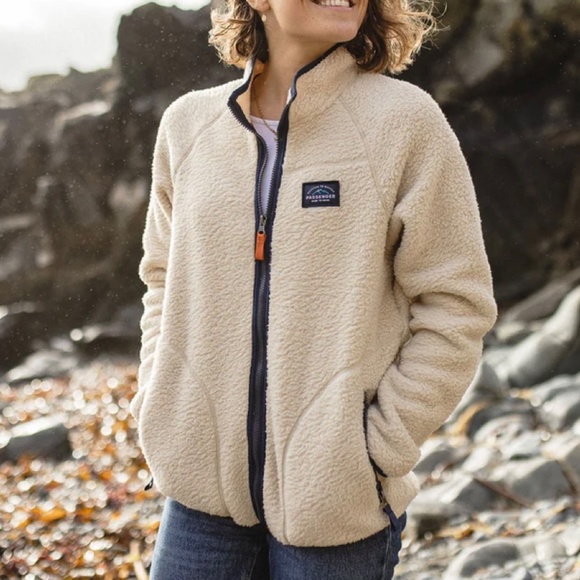 NWT Womens Passenger Fairbanks Full Zip Recycled Sherpa Fleece - Picture 3 of 5